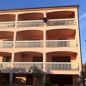 Bernarda 1 Apartament